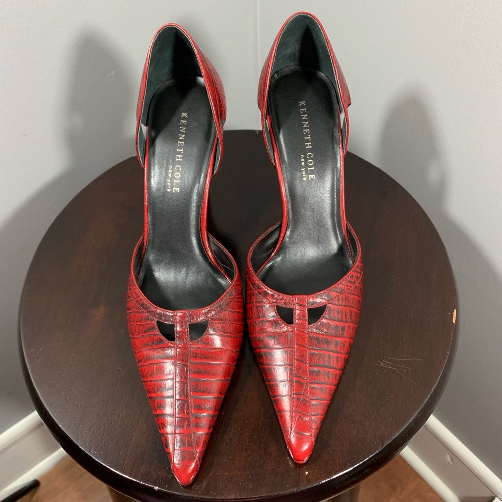Kenneth Cole deep red snakeskin heels - Picture 6 of 6